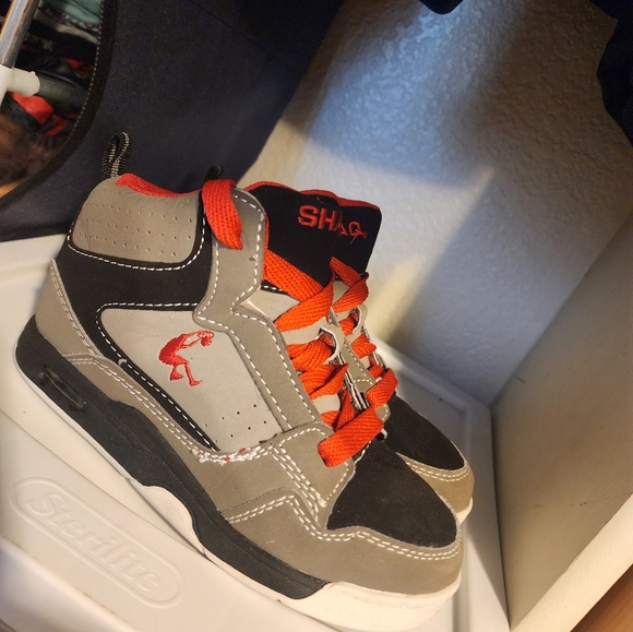 Shoes - Picture 3 of 6